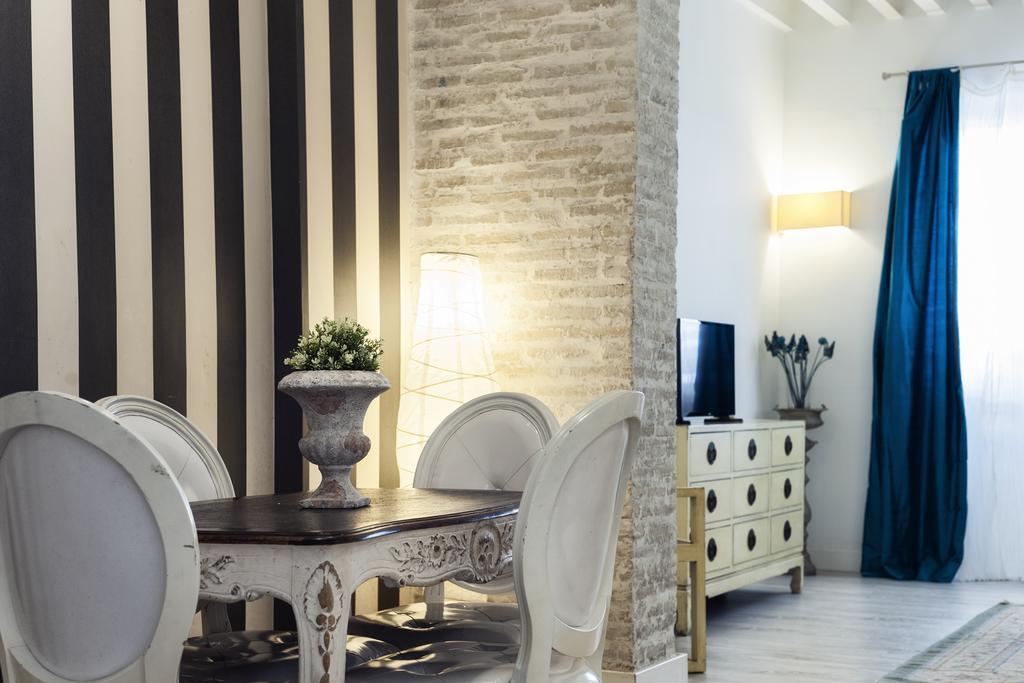 Singular Relator Sevilla