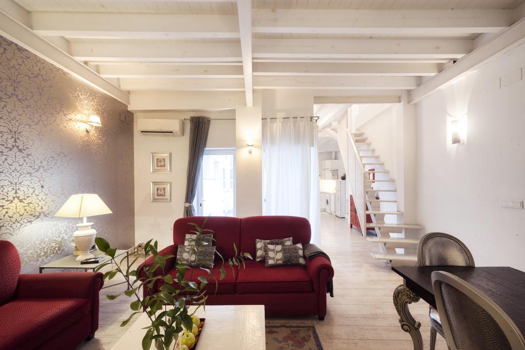 Singular Relator Appartement